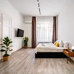 Boutique Moments By Stn