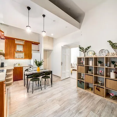 Boutique Moments By Stn